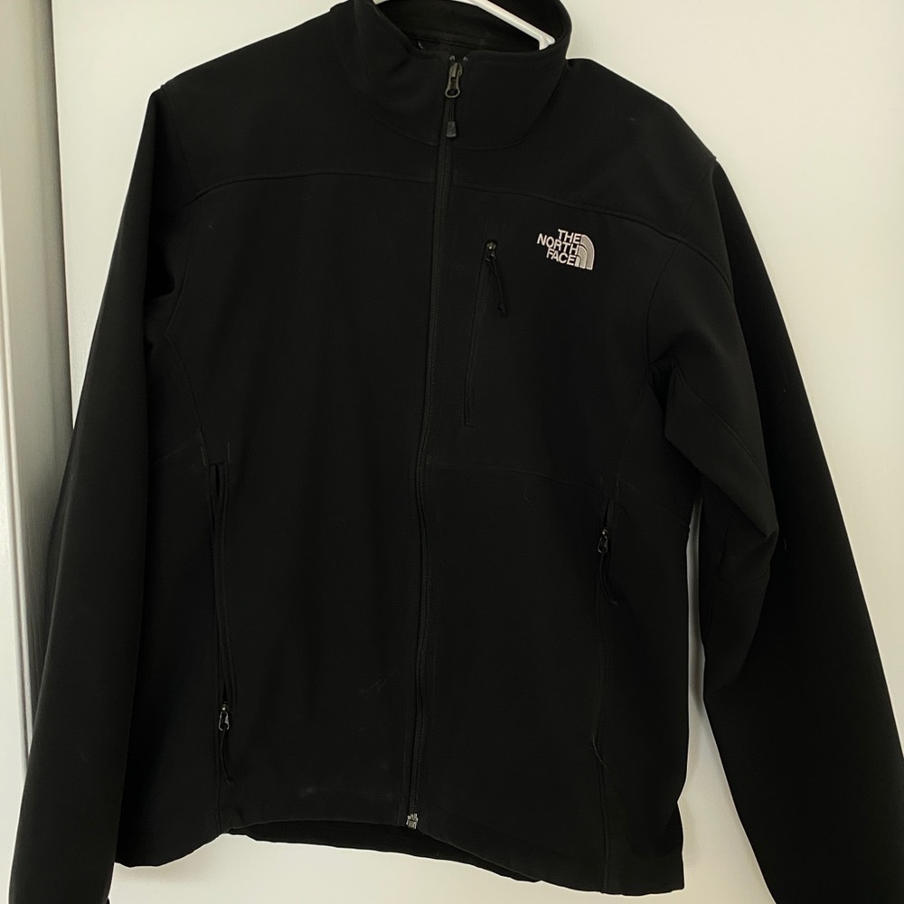 Men’s North Face soft shell with water repellent
